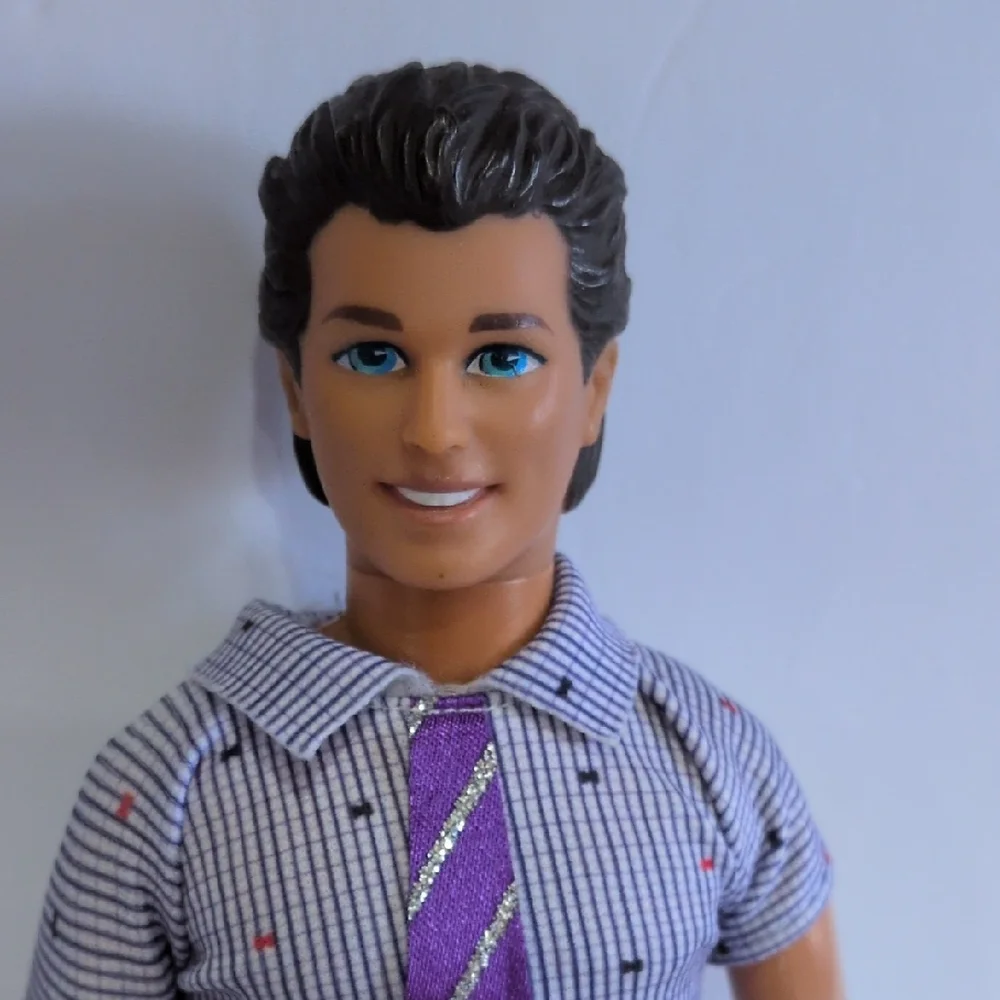 Barbie Family Set - 1966 Barbie, 1968 Ken, and 2017 Chelsea - Picture 9 of 16